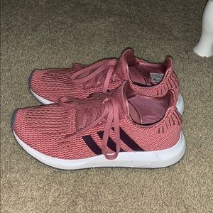 Adidas swift run shoes